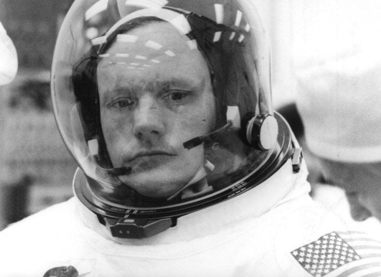 neil-armstrong-2-gidahatti