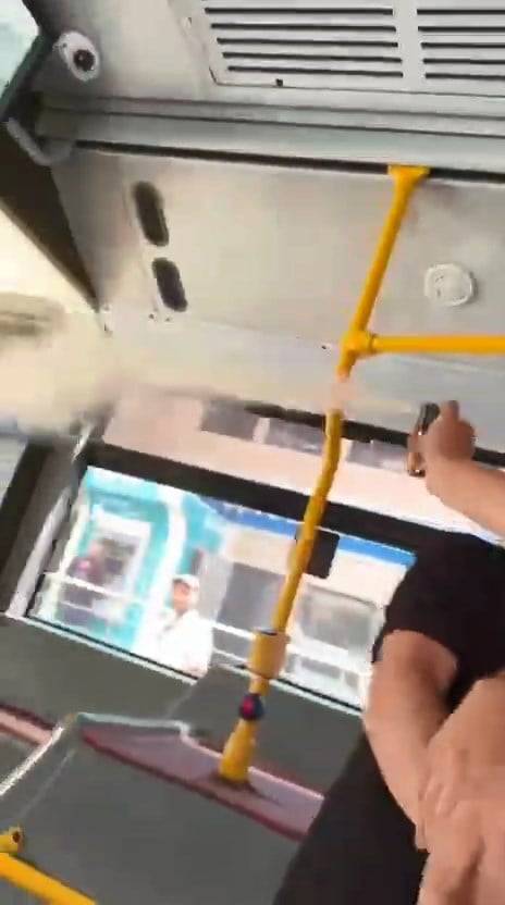 İETT Otobüsünde kavga! Biber Gazı ve panik: Görüntüler şok etti