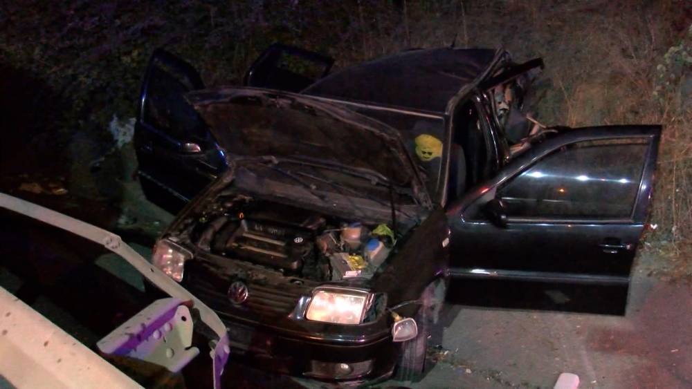 İstanbul’da feci kaza! otomobil yoldan çıktı: Sürücü ortadan kayboldu