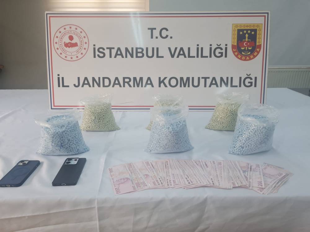 İstanbul’da jandarma çetenin içine sızdı! Şok baskın, tek tek yakalandılar