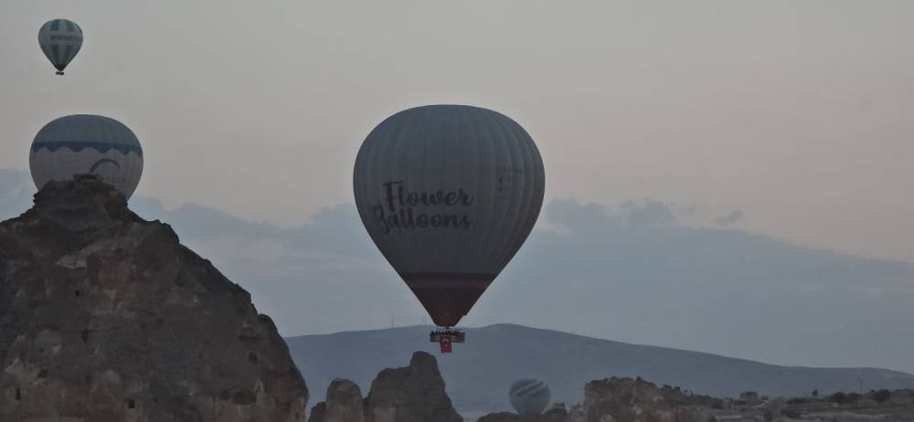 Kapadokya'da 30 Ağustos coşkusu! Balonlar Türk bayrakları ile havalandı