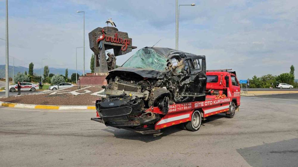 Sındırgı’da trafik kazası: 4 yaralı