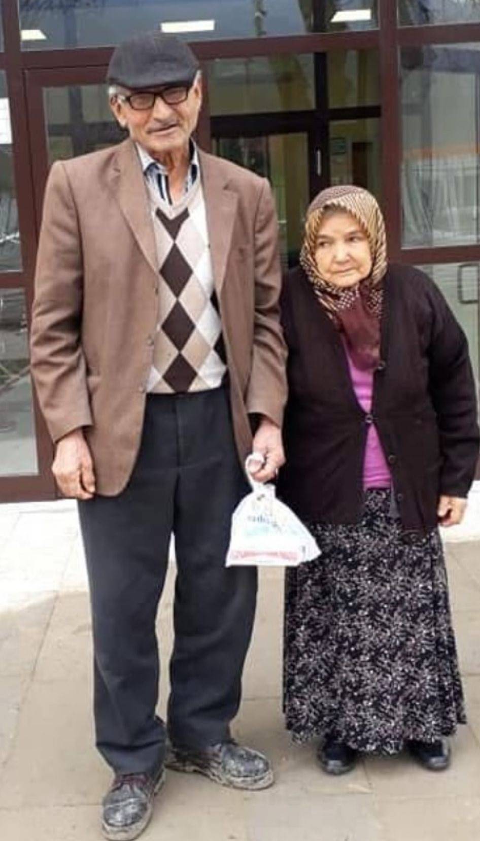 Askeri tören düzenlendi! Kıbrıs gazisi ve eşi son yolculuğuna uğurlandı