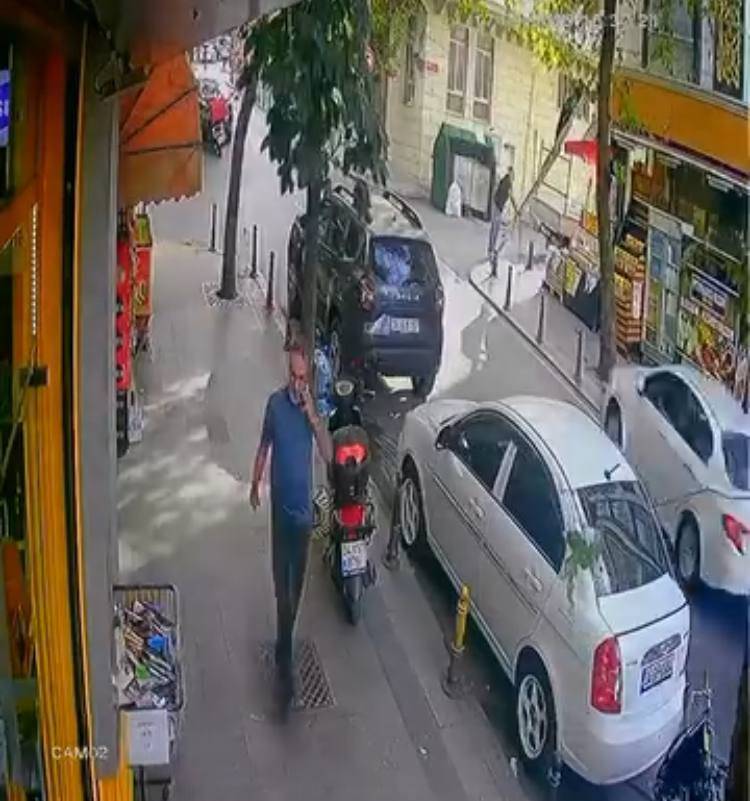 Bayrampaşa’da feci kaza: Yola atlayan çocuğa otomobil çarptı!