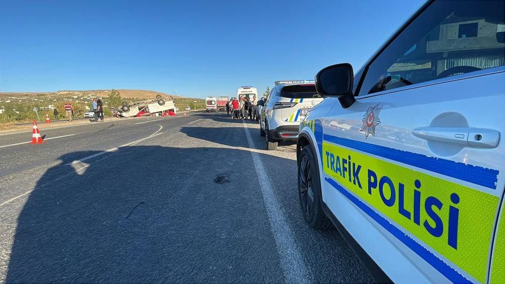 Bozova'da feci kaza! Tütün işçilerini taşıyan minibüs devrildi: 20 yaralı!