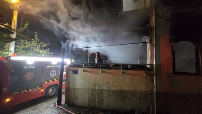 bursada-3-katli-binada-yangin-922384-274063.jpg