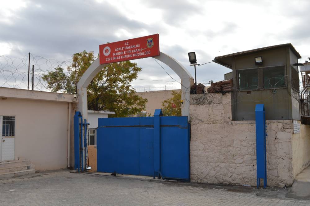 Mardin'de cani eş tutuklandı! Kadın evden dışarı kendini zor atmıştı