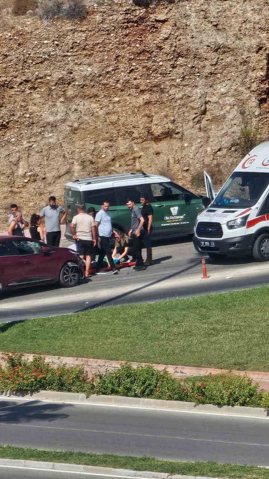 Otomobil ile motosiklet çarpıştı: 1 yaralı