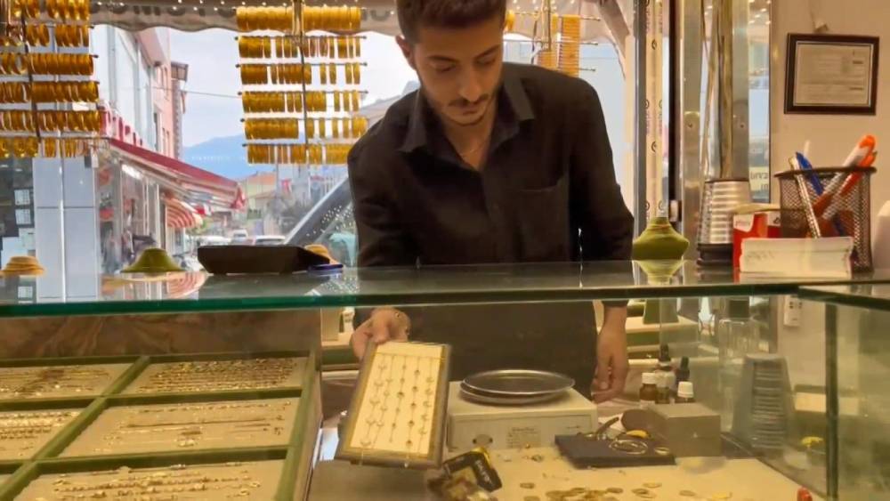 Sahte avukatın planını kuyumcu bozdu